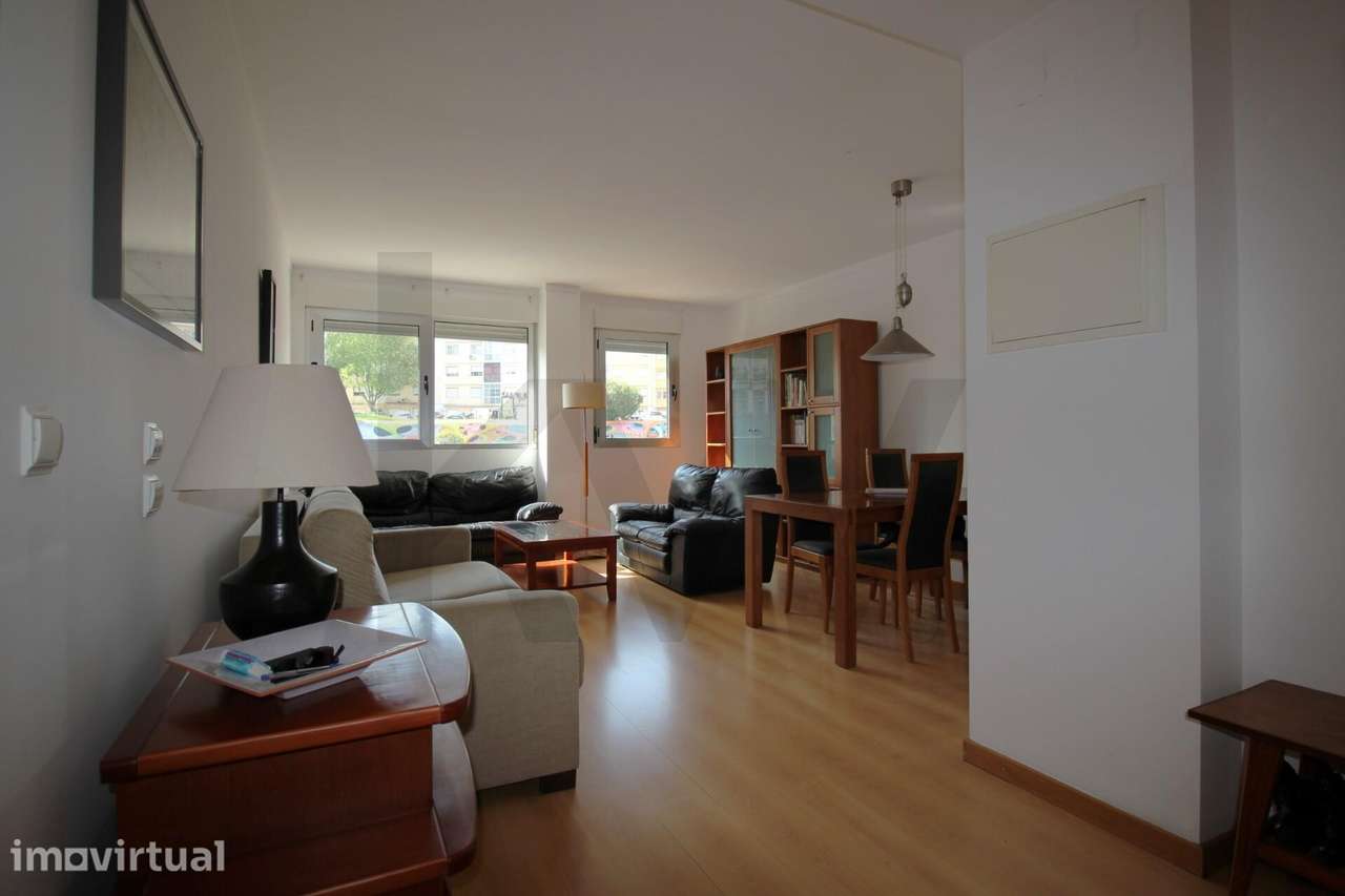 Apartamento T2 com parqueamento na Alta de Lisboa - Grande imagem: 4/22