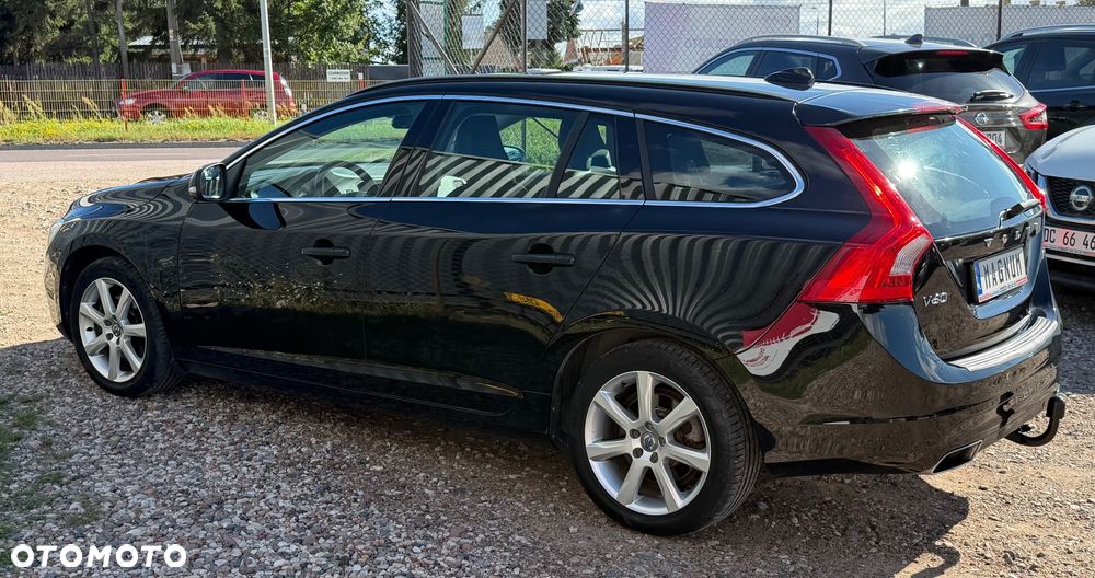Volvo V60 D4 Drive-E Momentum - 32