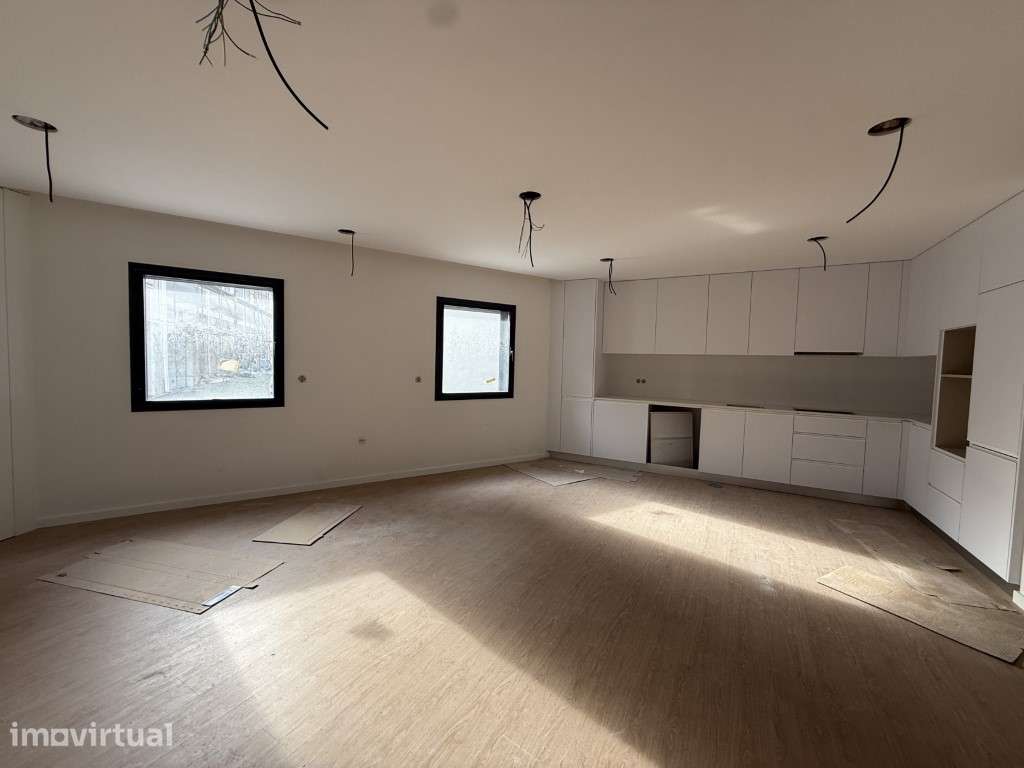 Apartamento T1+1 com Lugar de Garagem de Esgueira - Grande imagem: 4/12