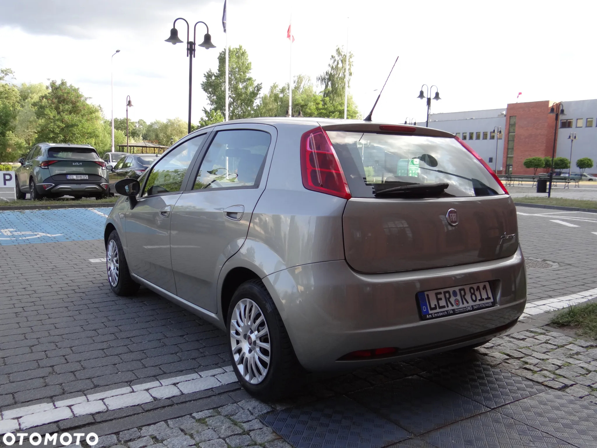 Fiat Punto 1.4 Young - 10