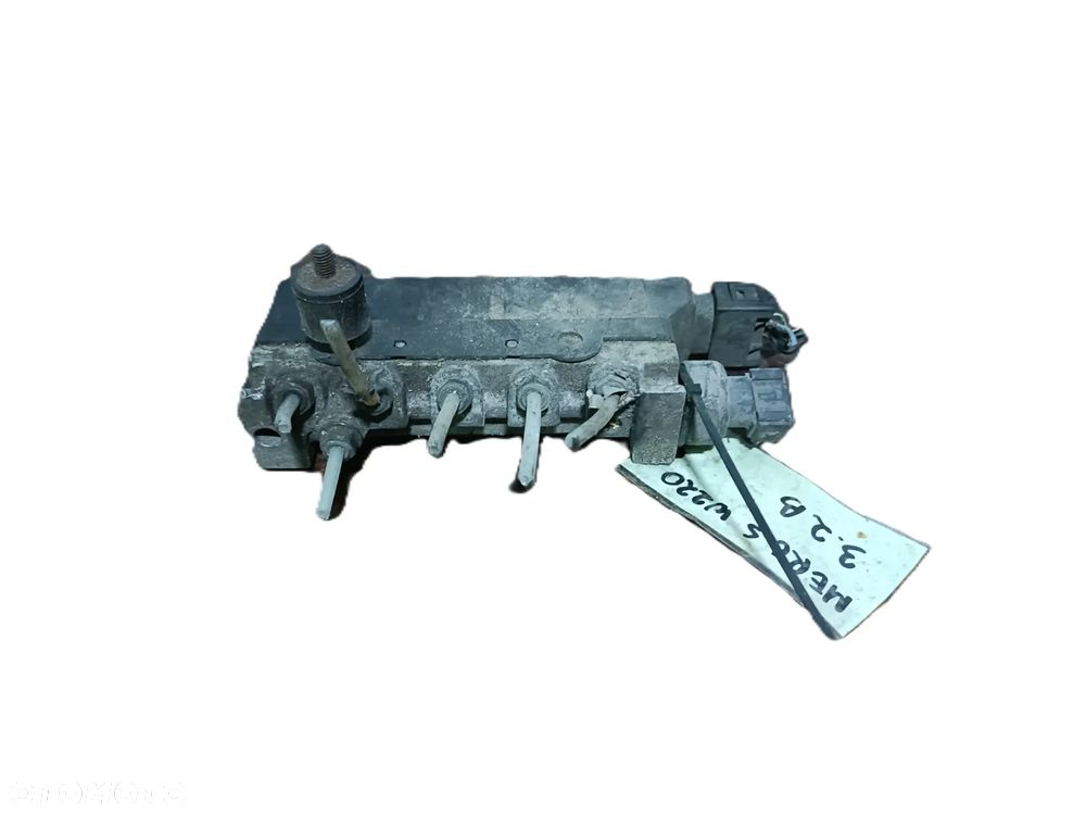 MERCEDES BENZ W220 98-05 r. 3,2 B ZAWÓR AIRMATIC MODUŁ LISTWA POZIOMOWANIA A2203200258 * - 1