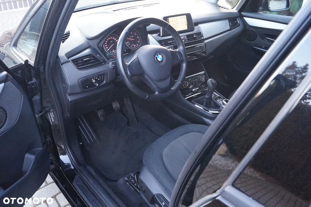 BMW Seria 2 216d - 18