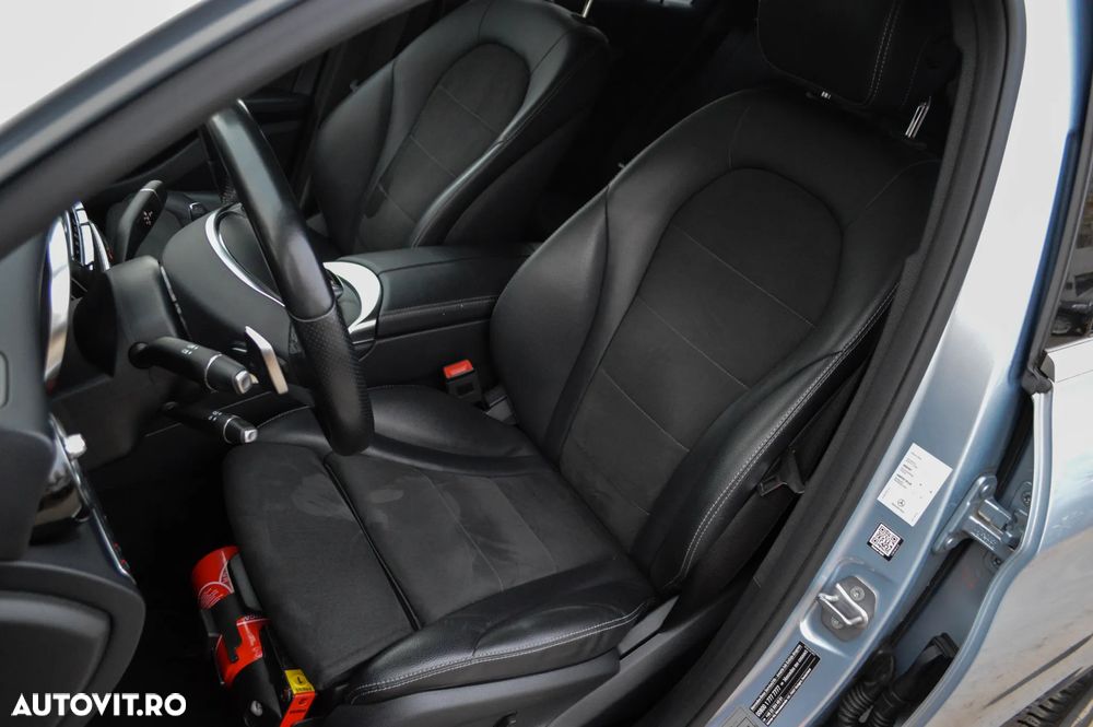 Mercedes-Benz GLC Coupe 250 4Matic 9G-TRONIC Exclusive - 32