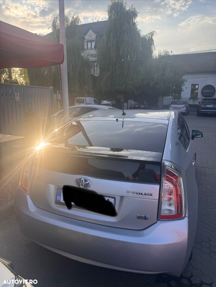 Toyota Prius 1.8 Dual VVT-i Luna - 2