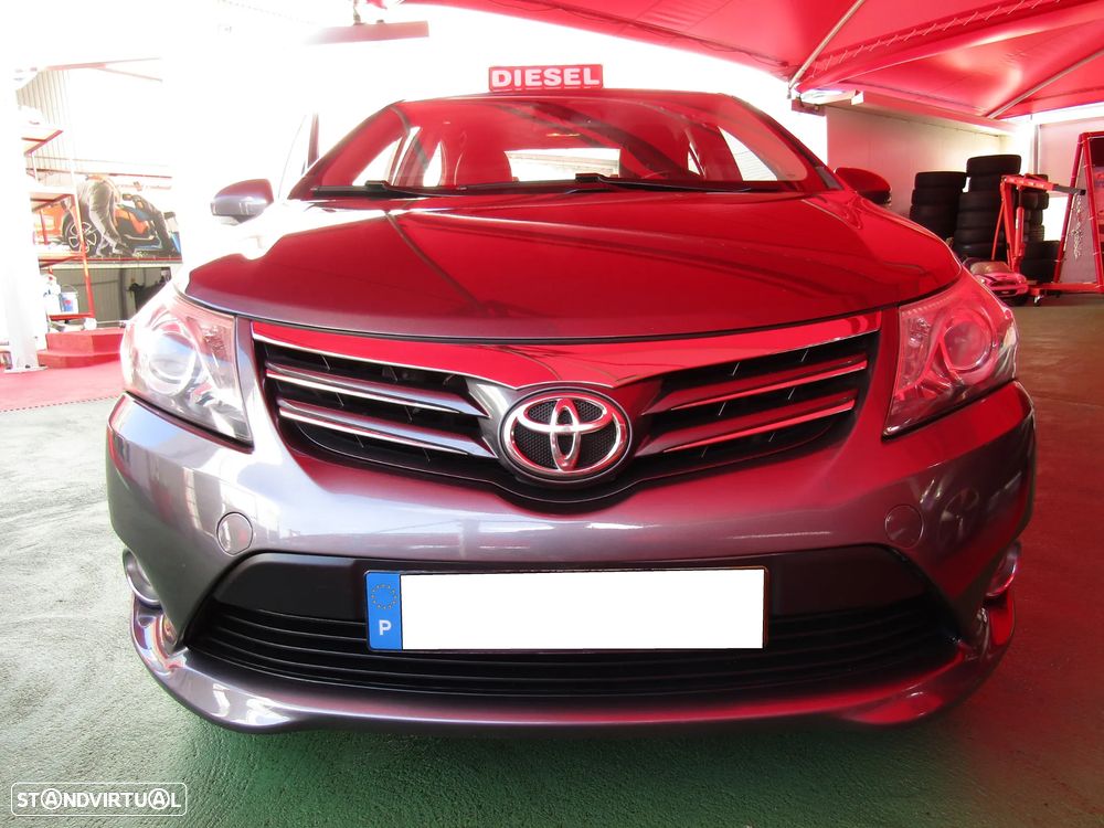 Toyota Avensis SD 2.0 D-4D Exclusive +GPS - 20