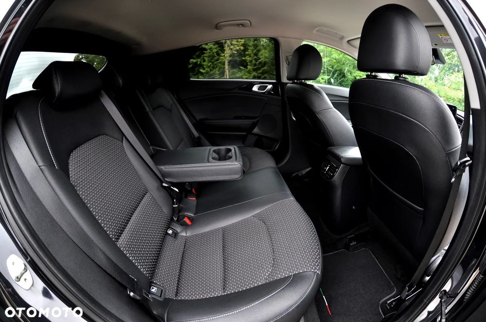 Kia XCeed 1.6 CRDi PLATINUM EDITION - 21