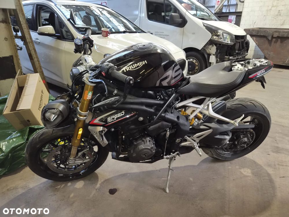 Triumph Speed Triple - 1