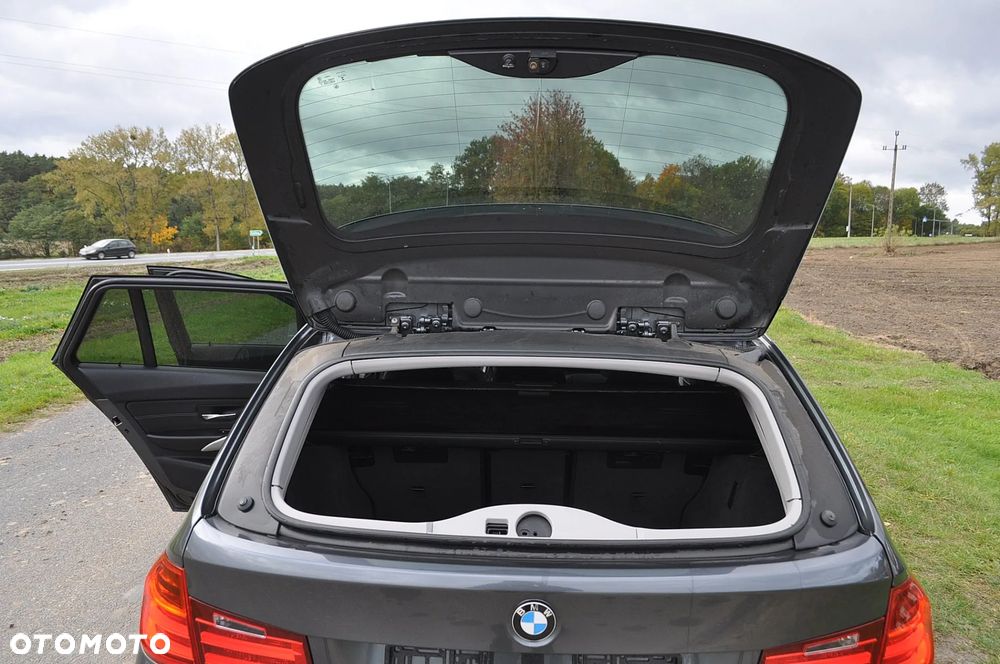 BMW Seria 3 318d Sport Line - 14