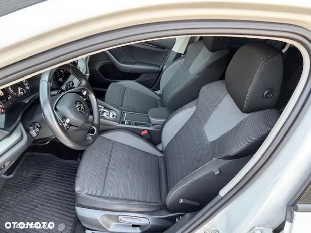 Skoda Octavia 2.0 TDI Ambition DSG - 19