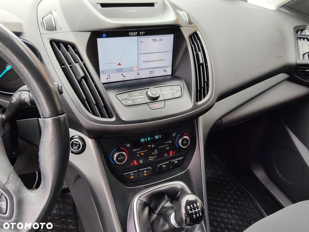 Ford Kuga 1.5 EcoBoost TITANIUM - 18