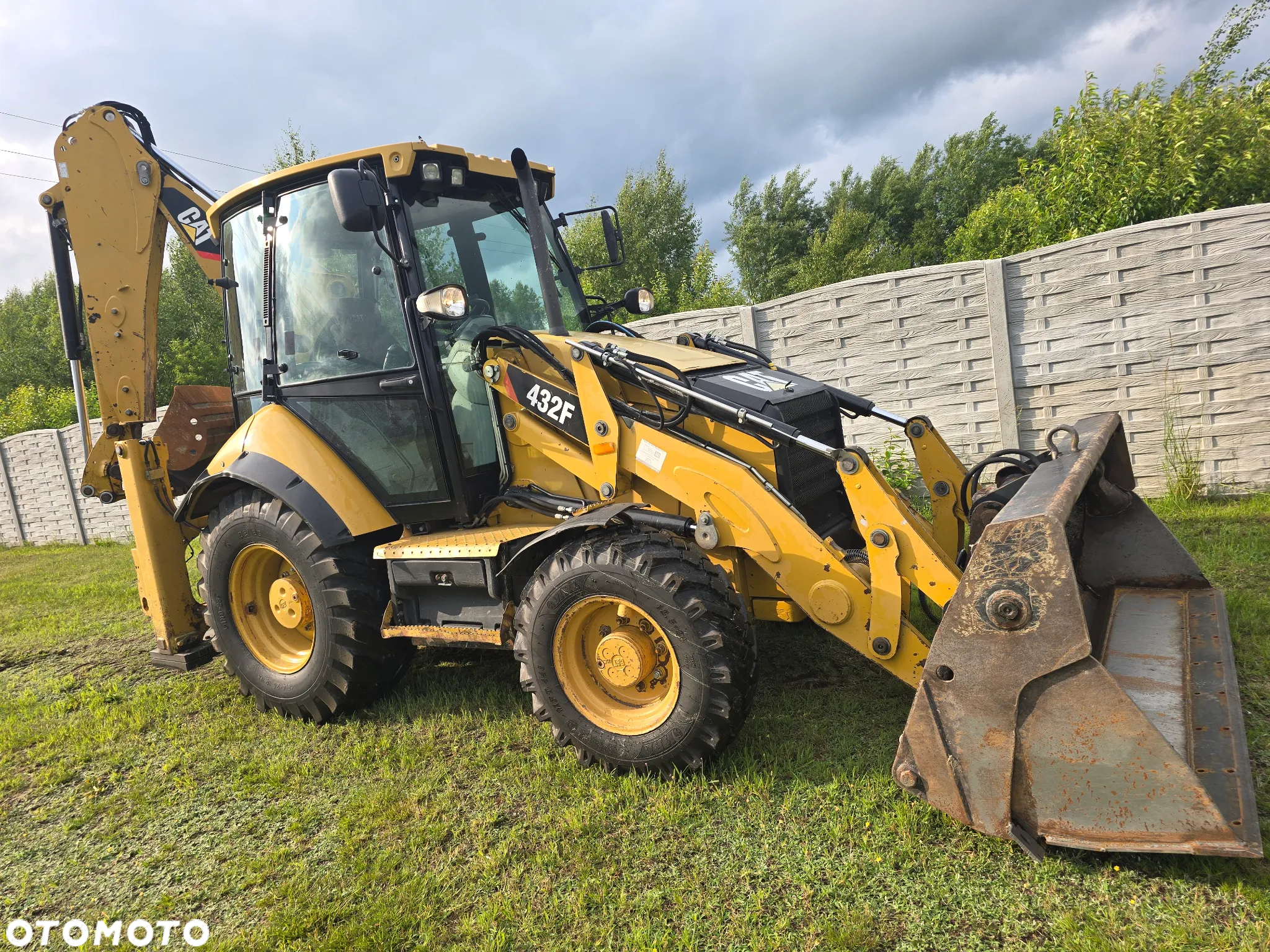 Caterpillar - 2