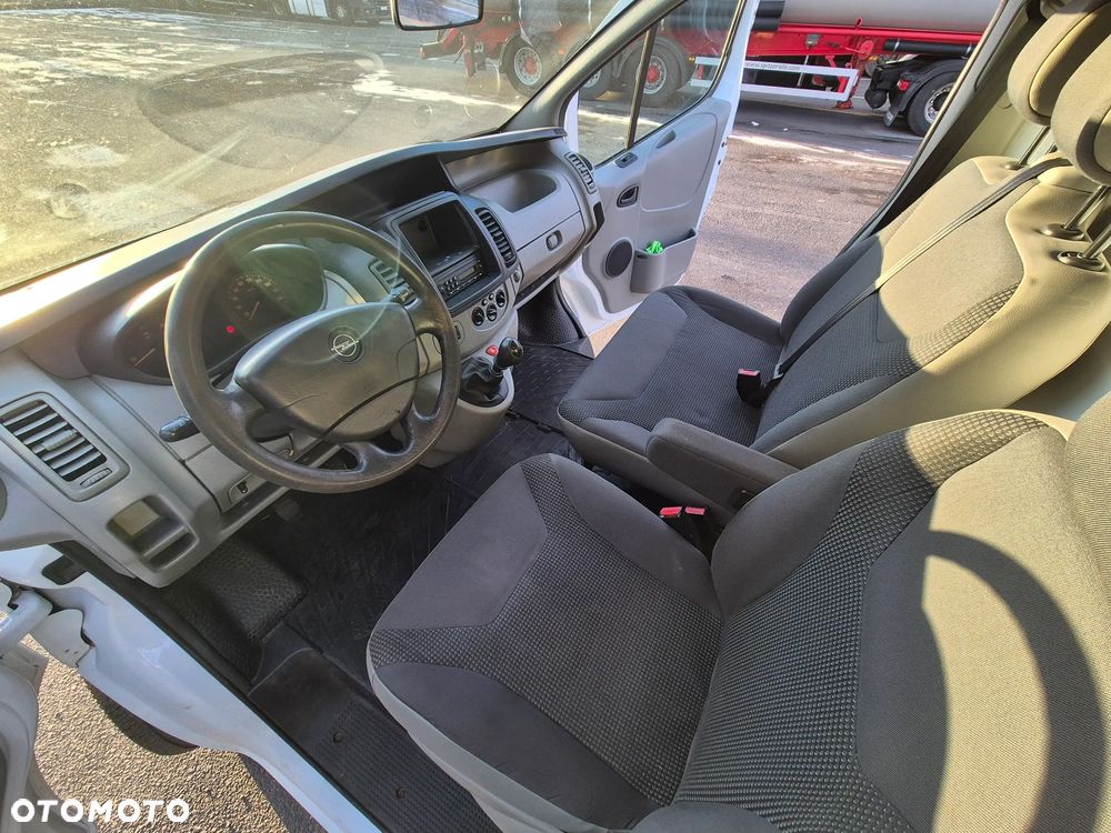 Opel VIVARO - 15