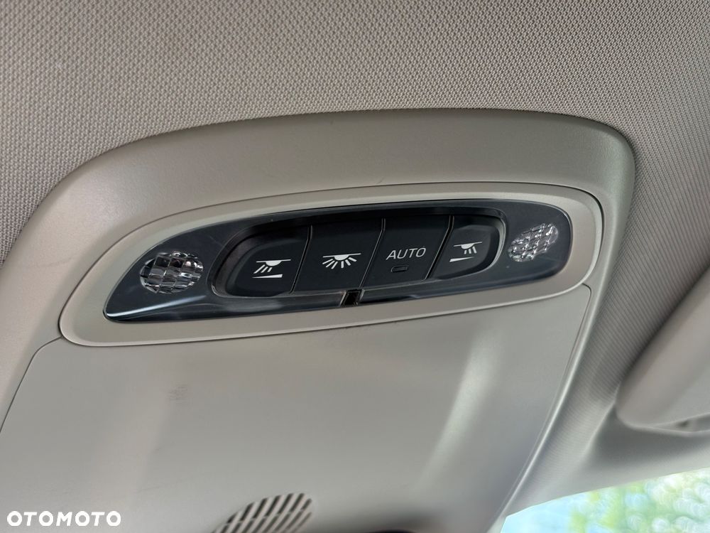Volvo V40 D2 You - 19
