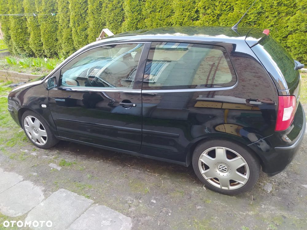 Volkswagen Polo 1.4 FSI Highline - 3