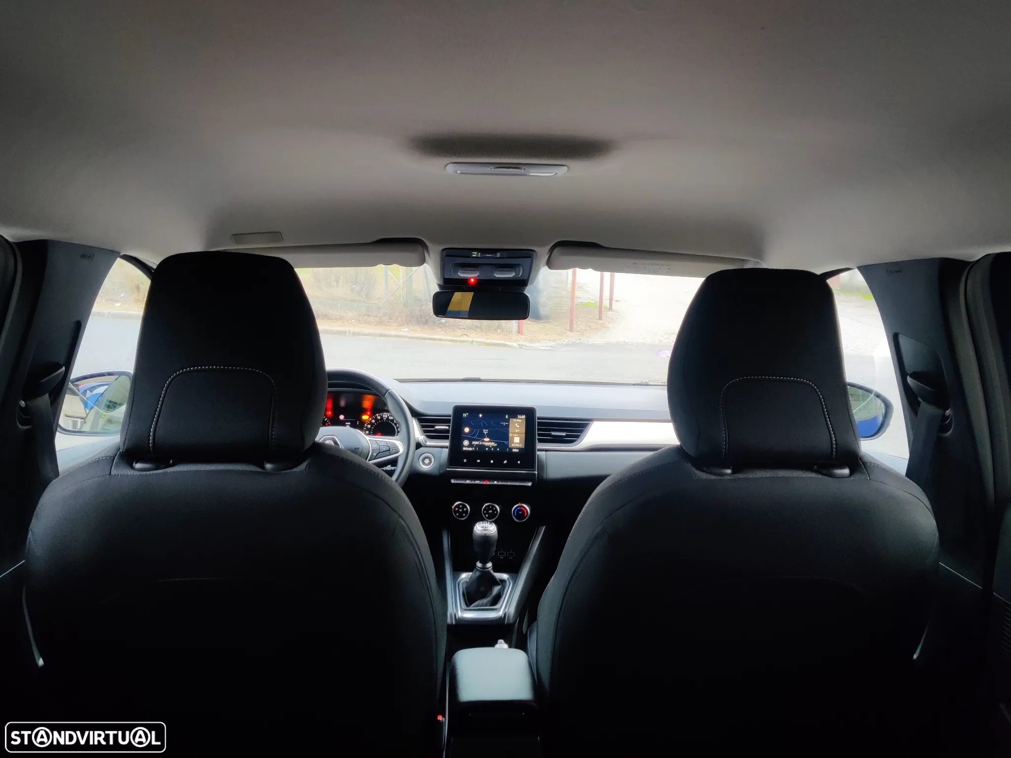 Renault Captur TCe 100 BUSINESS EDITION - 27