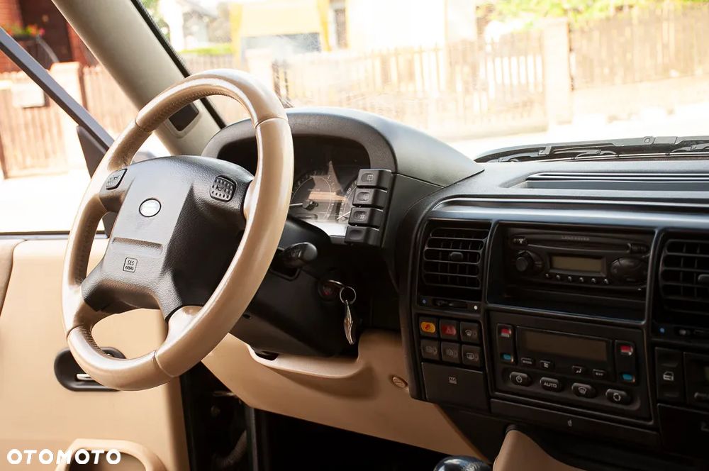 Land Rover Discovery - 14