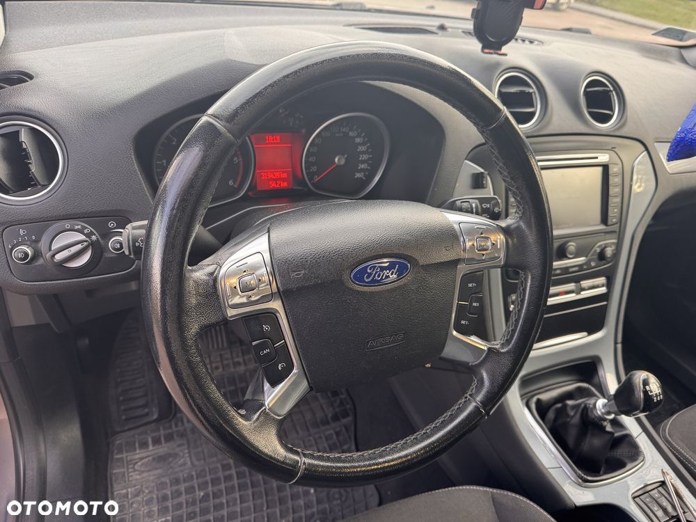 Ford Mondeo - 4