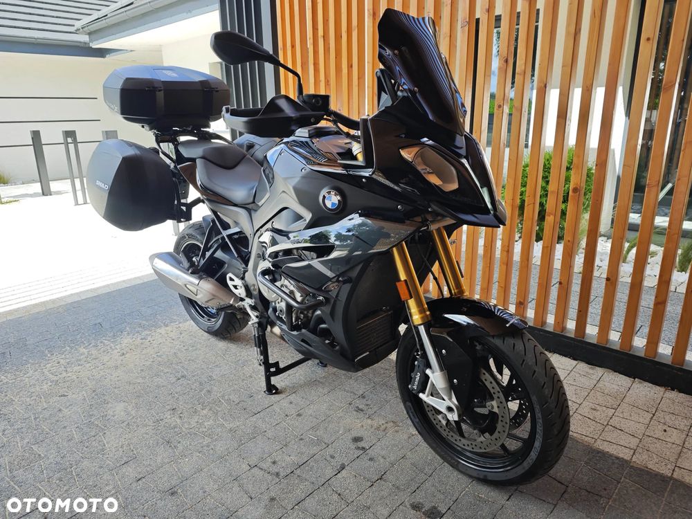 BMW XR - 8