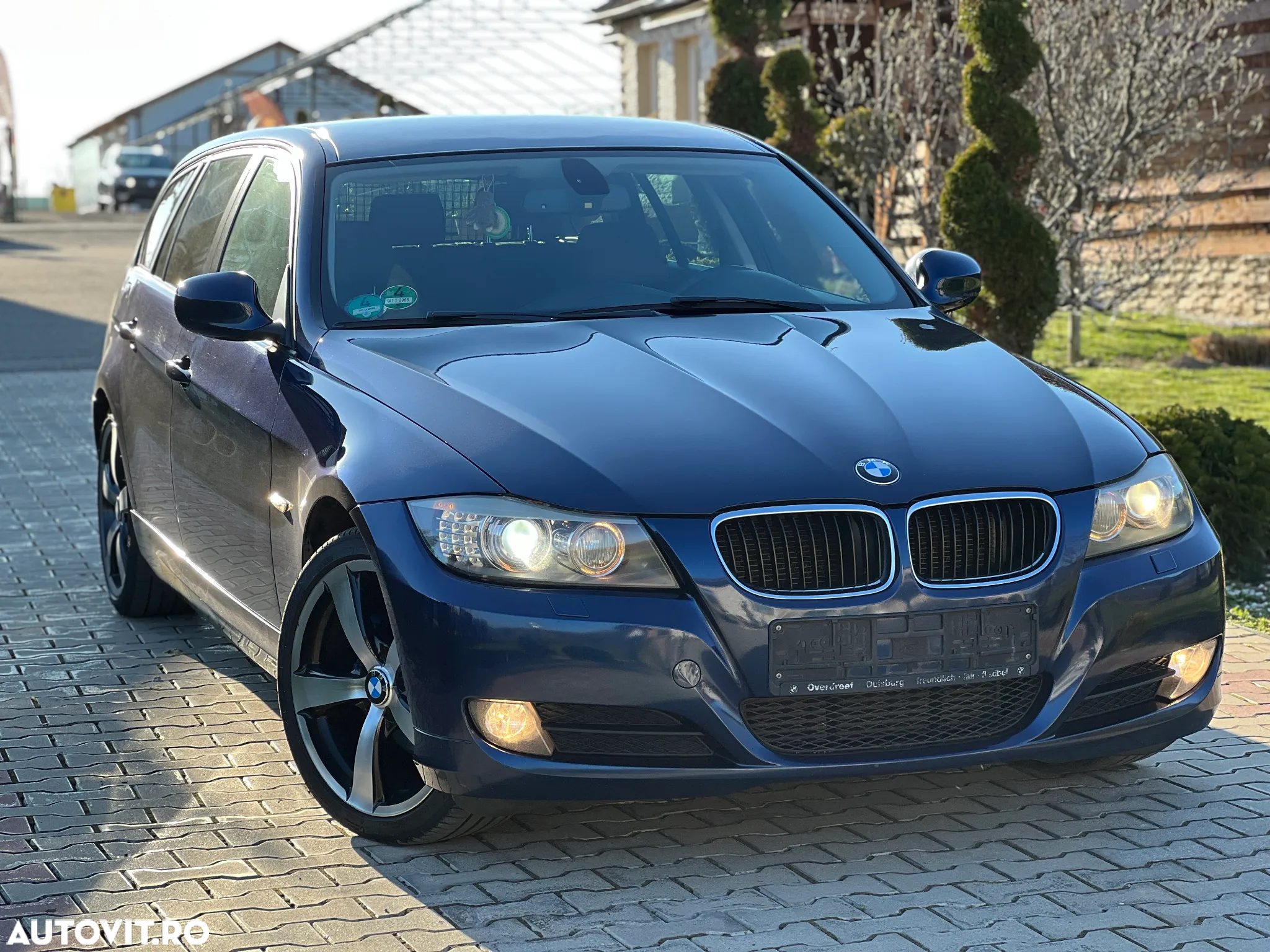 BMW Seria 3 320d DPF Touring - 2