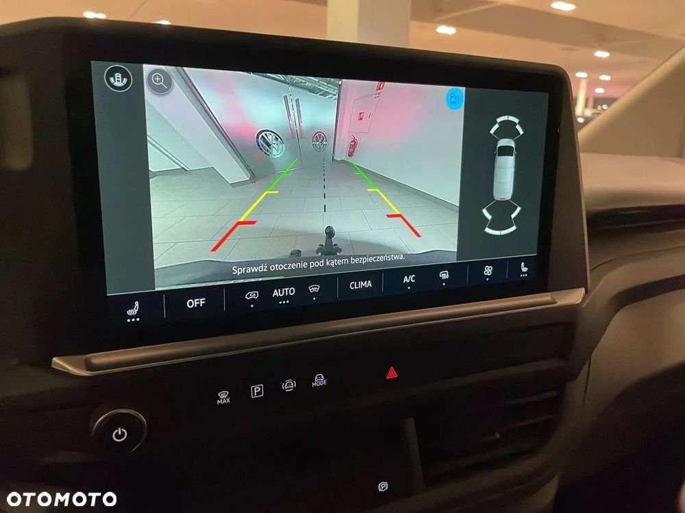 Volkswagen Transporter Furgon "L silnik: 2,0 l TDI 150 KM automatyczna r. o.: 3500 mm, 5 osób - 18