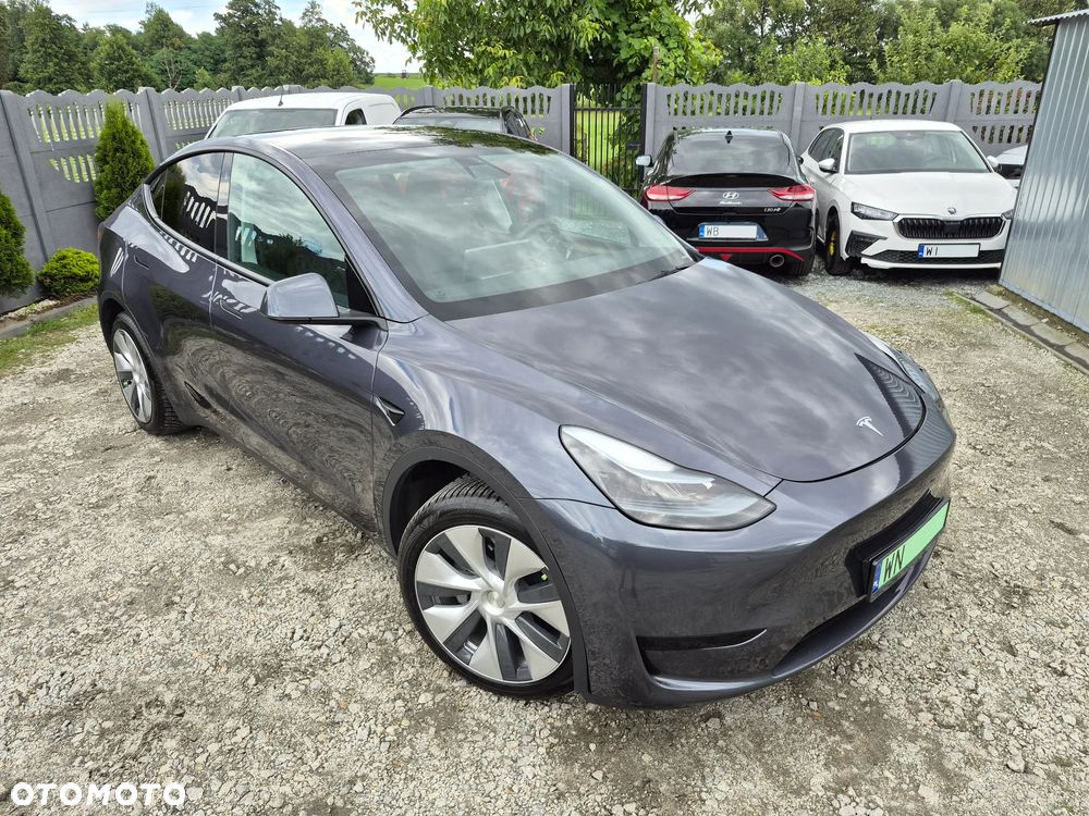 Tesla Model Y RWD - 1