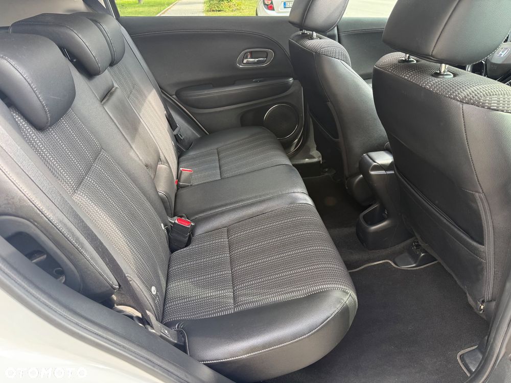 Honda HR-V 1.5 i-VTEC CVT Executive - 34