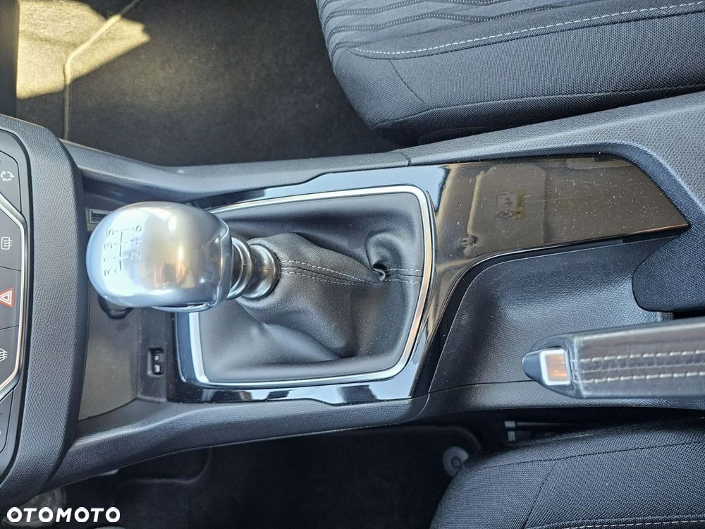 Peugeot 308 1.6 THP Access - 33