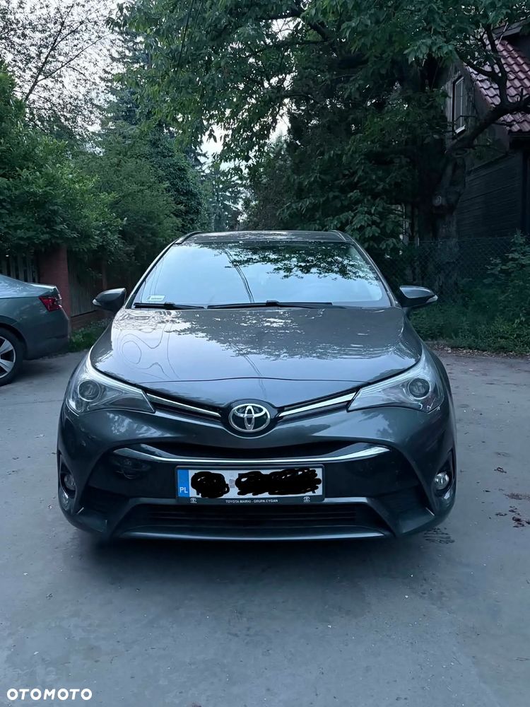 Toyota Avensis 1.8 Premium MS - 24