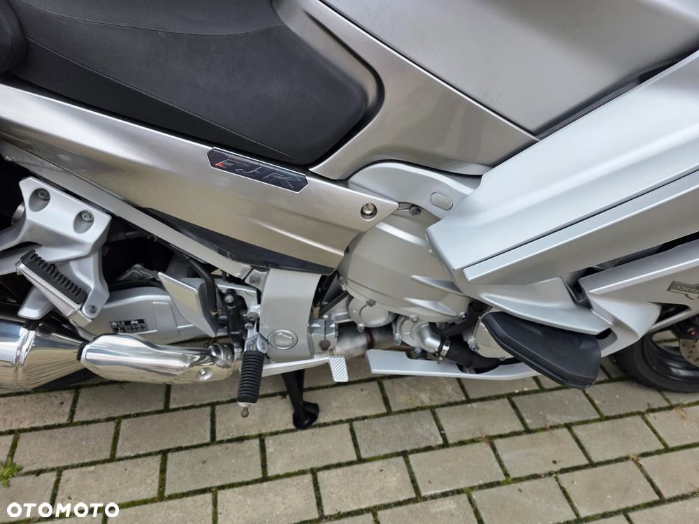 Yamaha FJR - 40