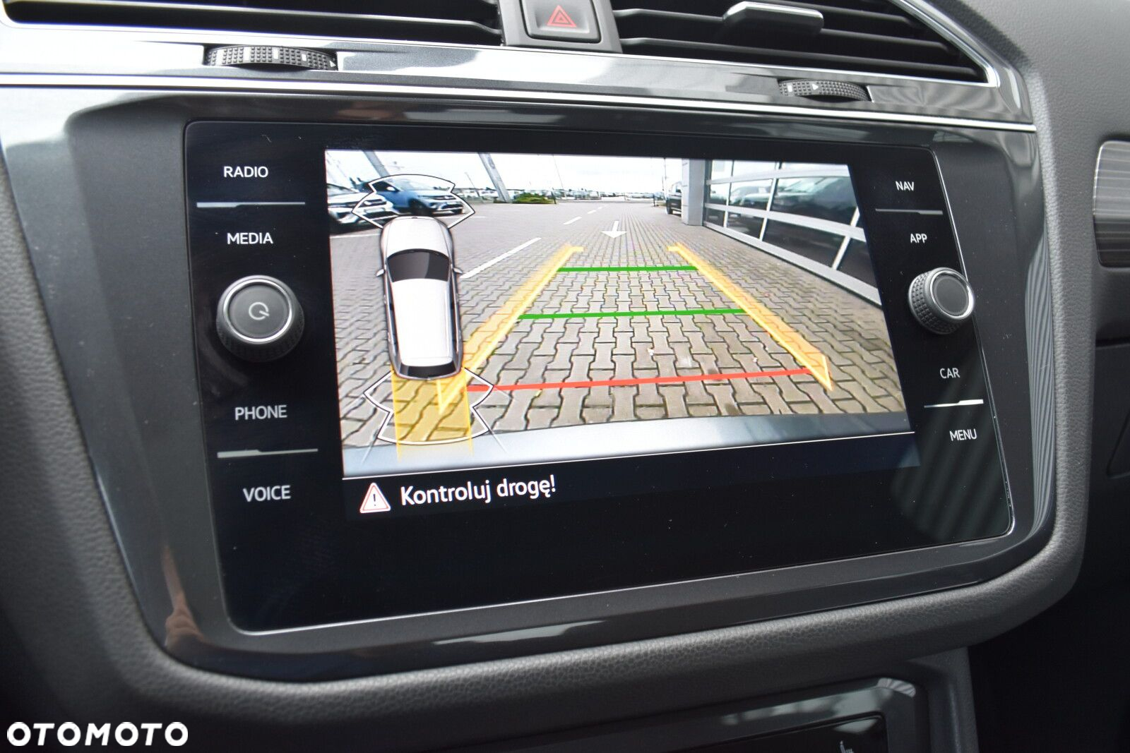 Volkswagen Tiguan Allspace - 16