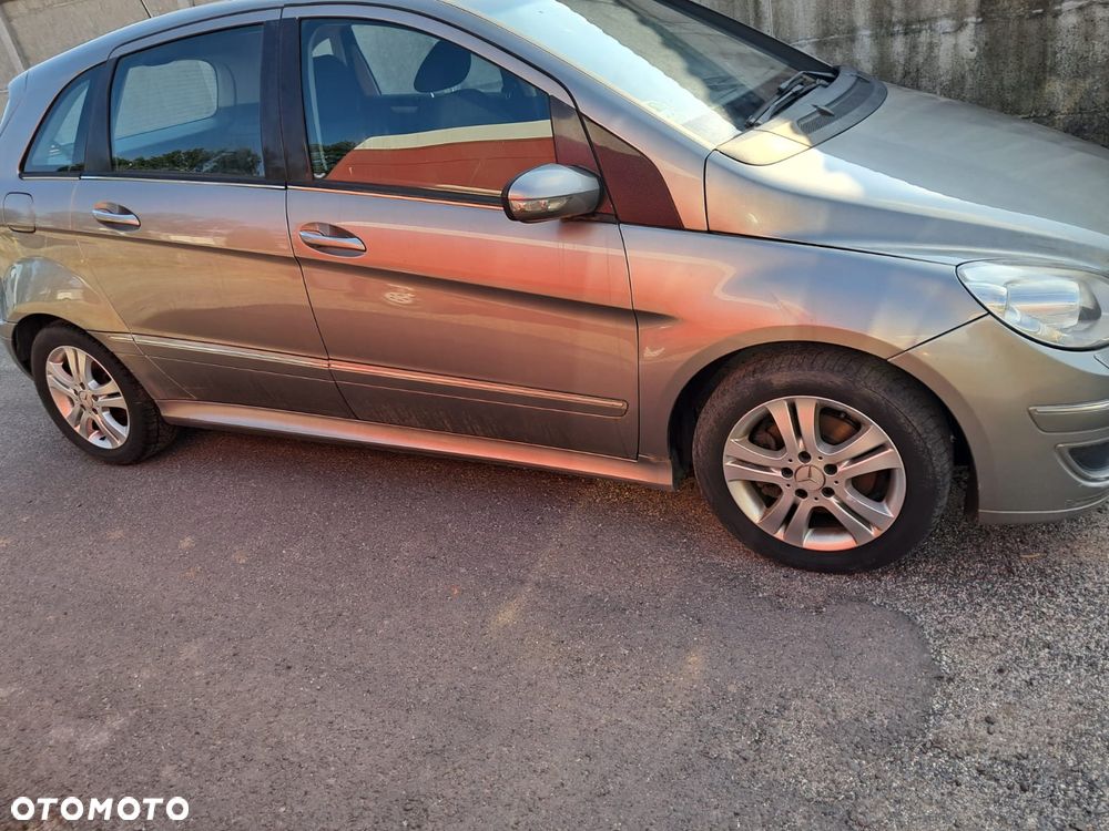 Mercedes-Benz Klasa B 200 CDI Autotronic - 3