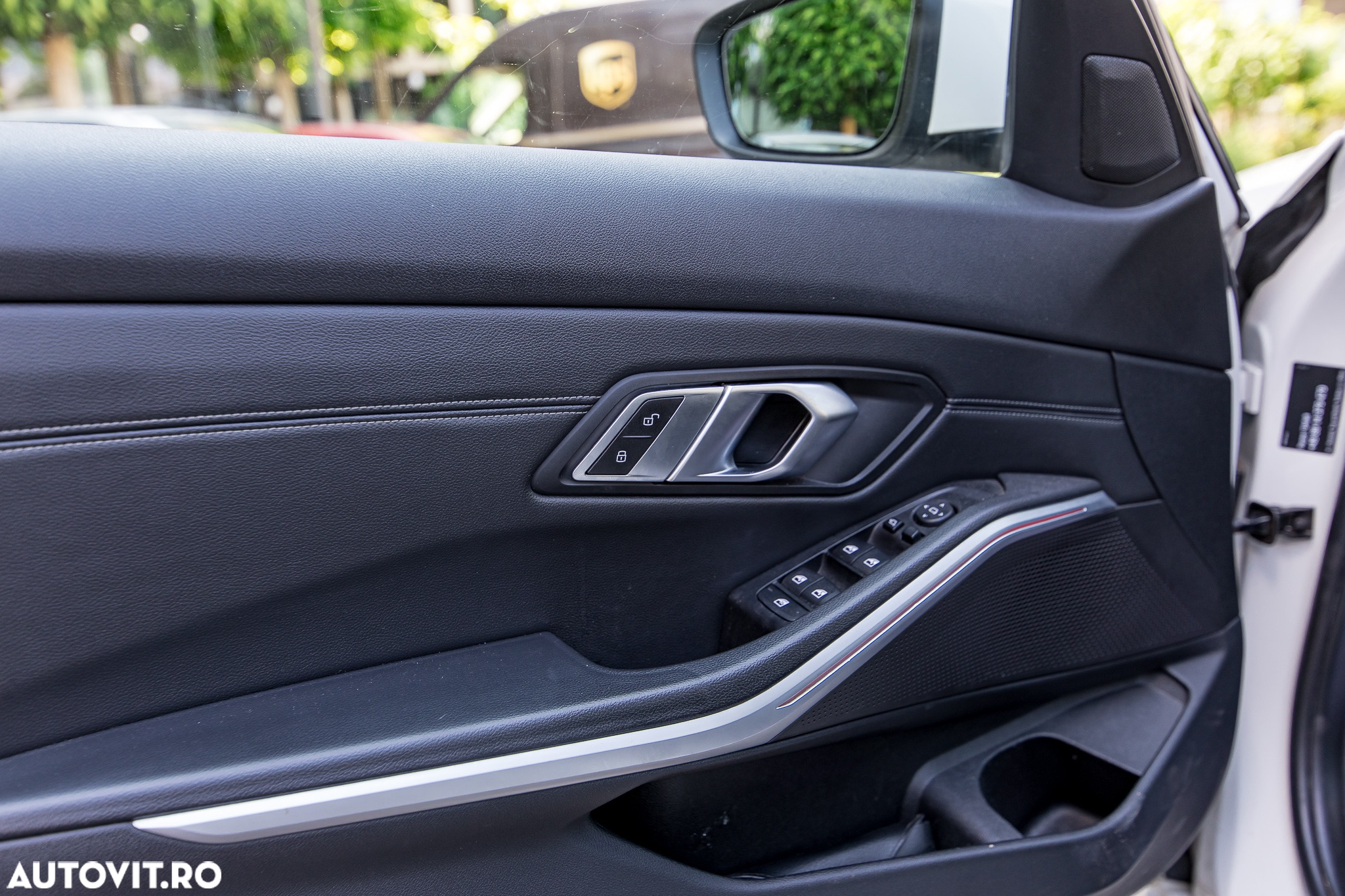 BMW Seria 3 320i AT - 16