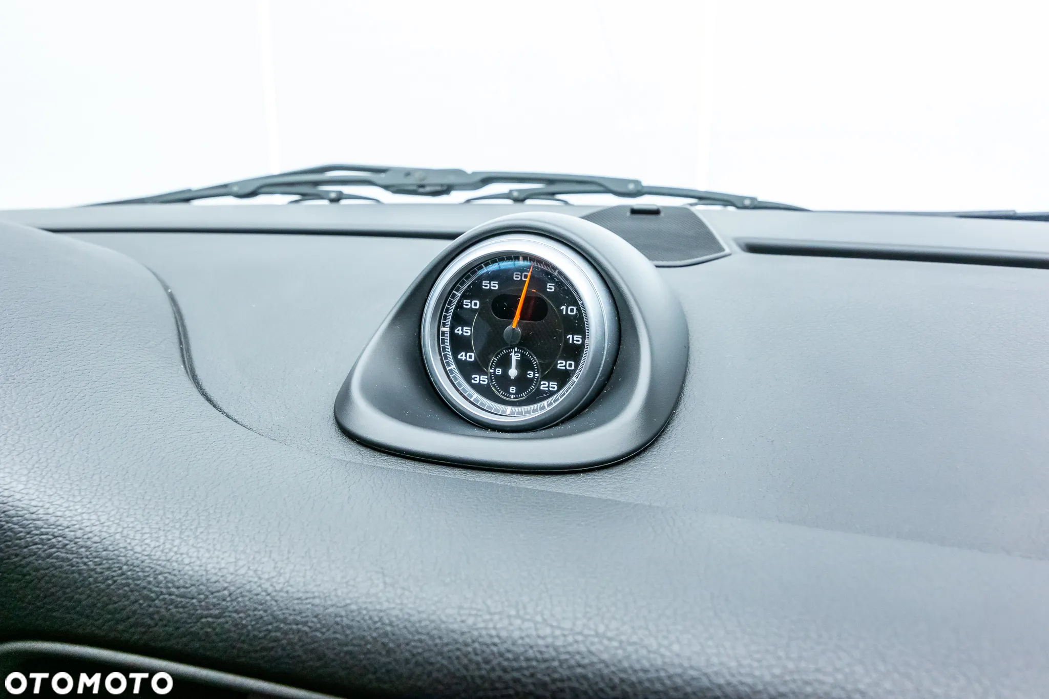 Porsche 911 Carrera 4 - 13