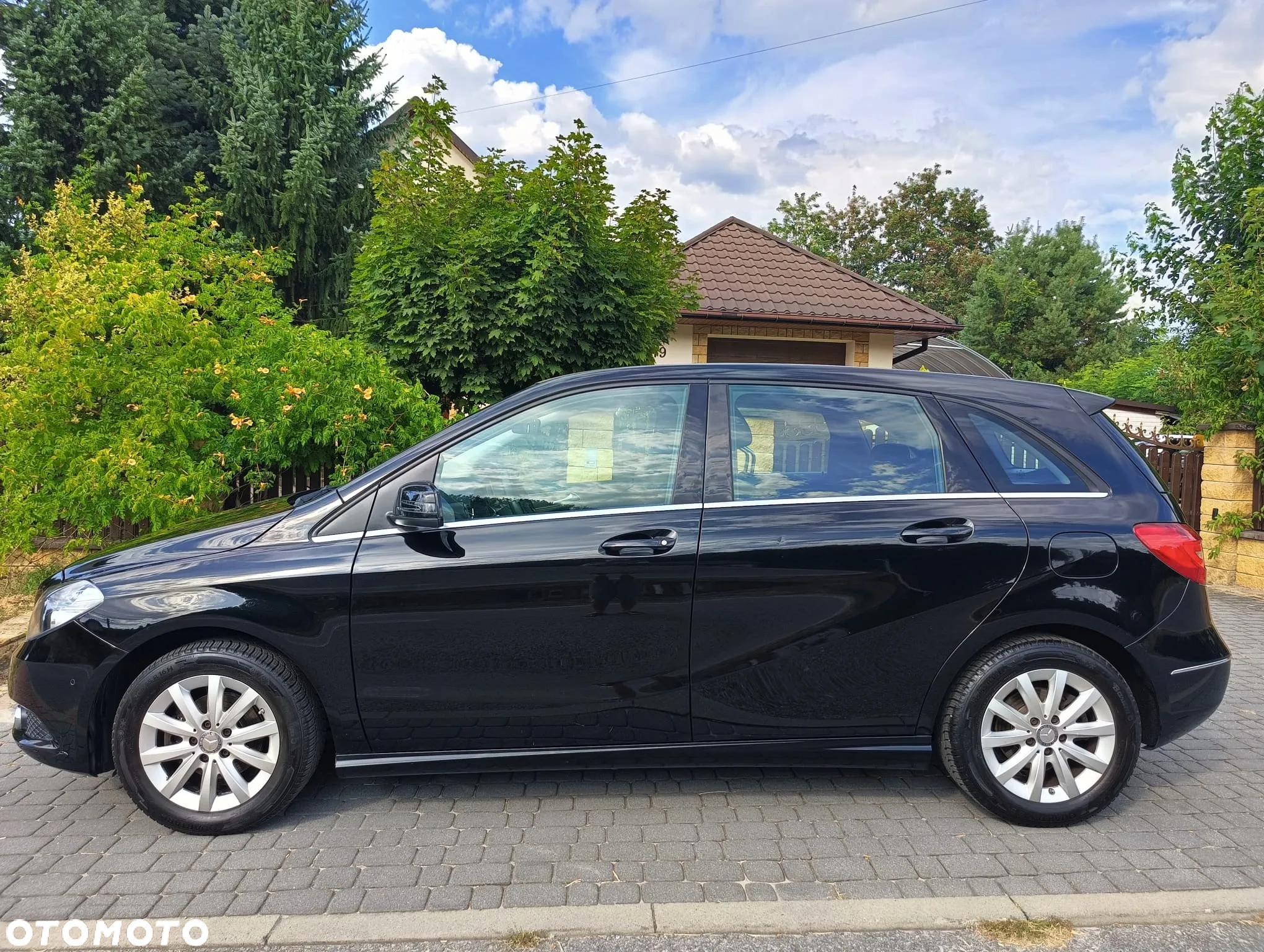 Mercedes-Benz Klasa B 180 (BlueEFFICIENCY) - 22