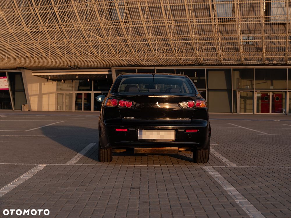 Mitsubishi Lancer 1.8 Invite - 7