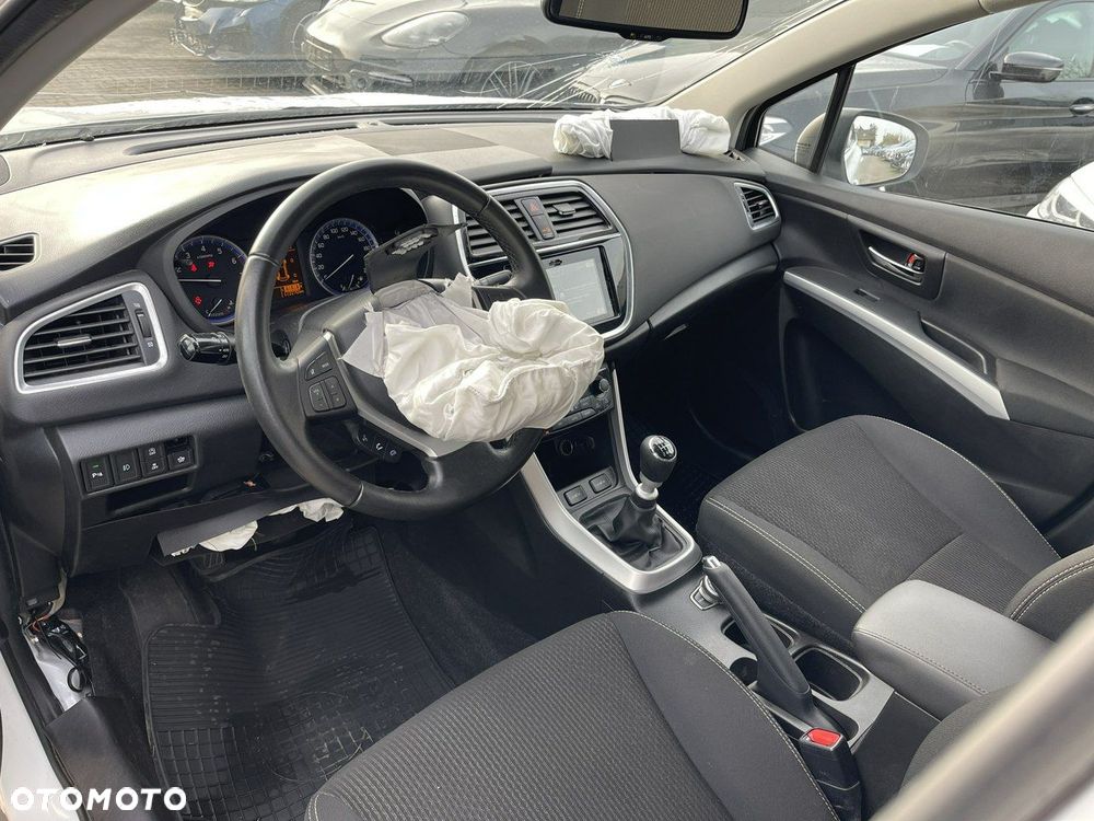 Suzuki SX4 S-Cross 1.4 T Premium 4WD - 7