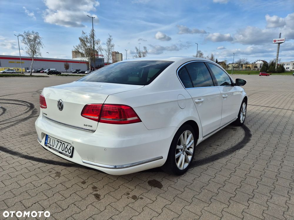 Volkswagen Passat 2.0 TDI Highline DSG - 11