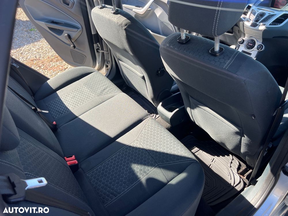 Ford Fiesta - 18