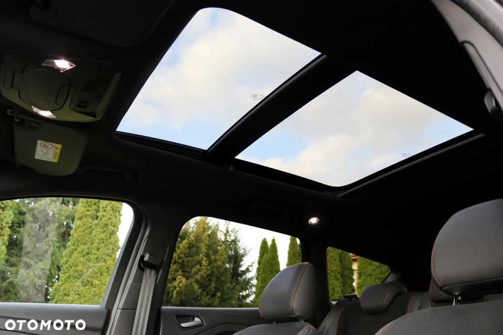 Ford Kuga 1.5 EcoBoost 2x4 ST-Line - 36