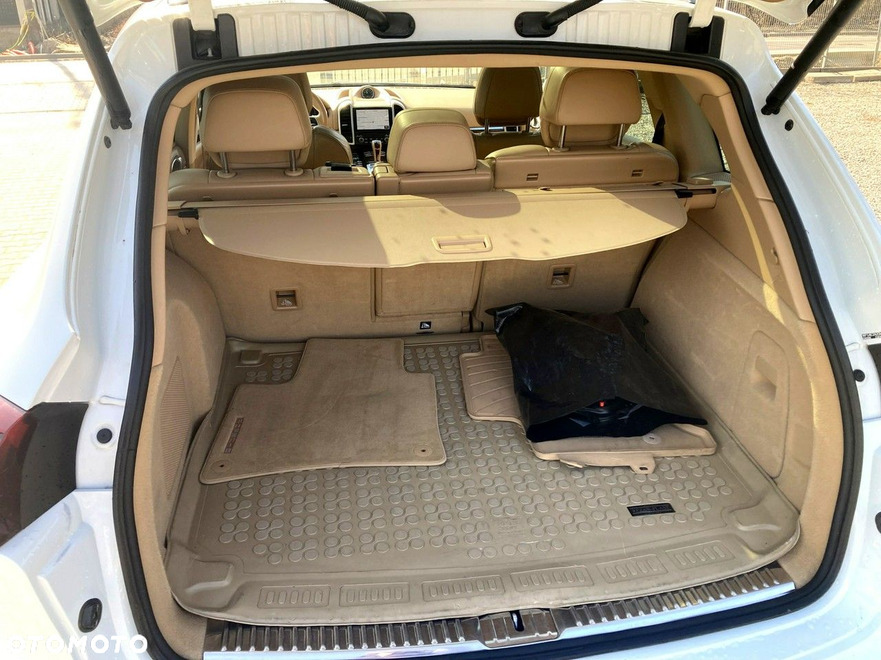 Porsche Cayenne - 40