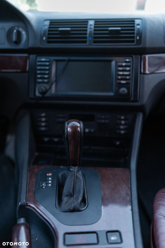 BMW Seria 5 - 33