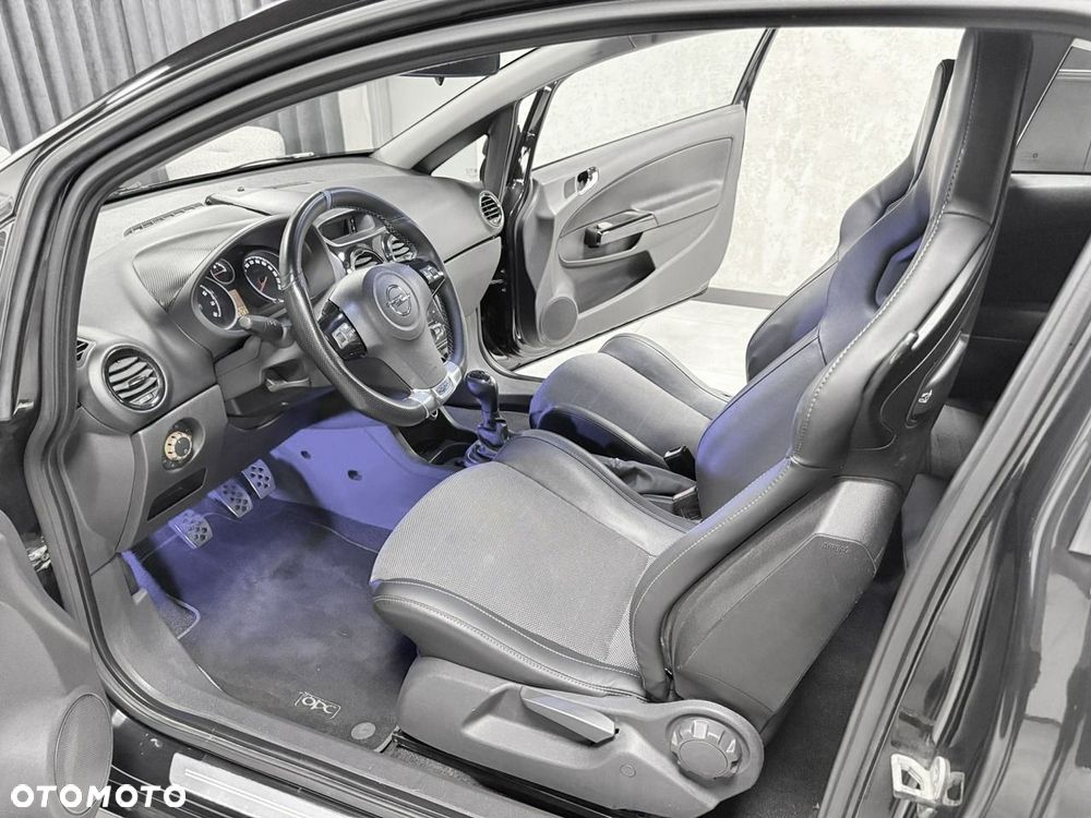 Opel Corsa 1.6 Turbo OPC - 16