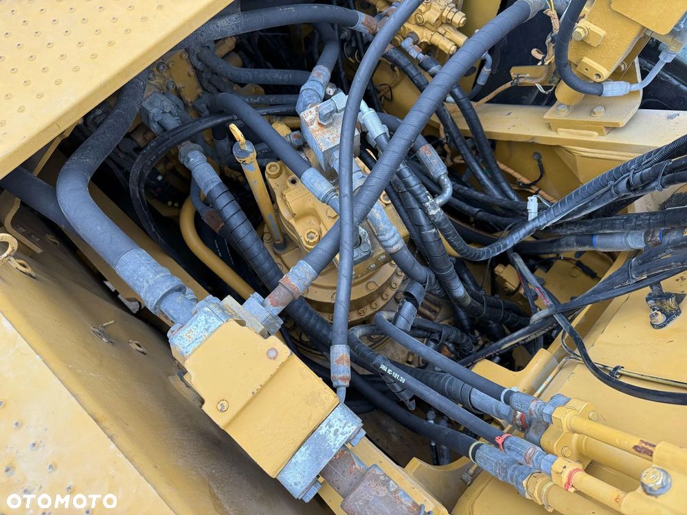 Caterpillar 326 FLN - 16