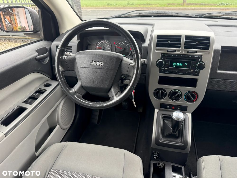 Jeep Compass 2.4I 4x4 Sport - 19