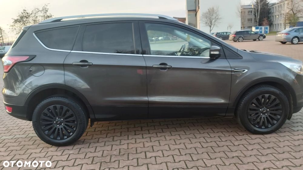 Ford Kuga 1.5 TDCi 2x4 Titanium - 9