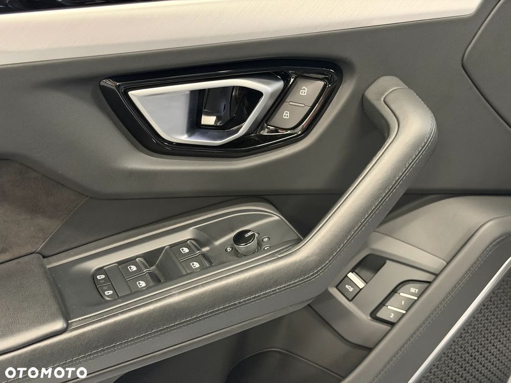 Lamborghini Urus - 23
