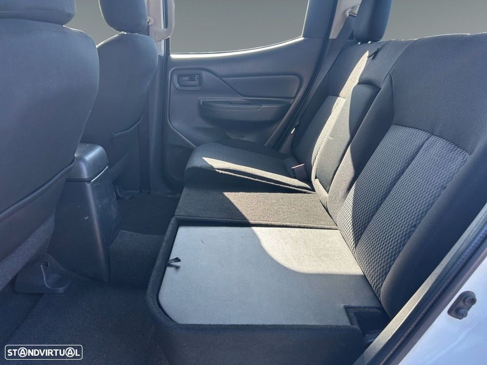 Mitsubishi L200 2.3 DI-D Space Cab Invite 4WD - 14