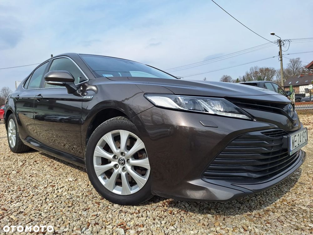 Toyota Camry 2.5 Hybrid Comfort CVT - 2
