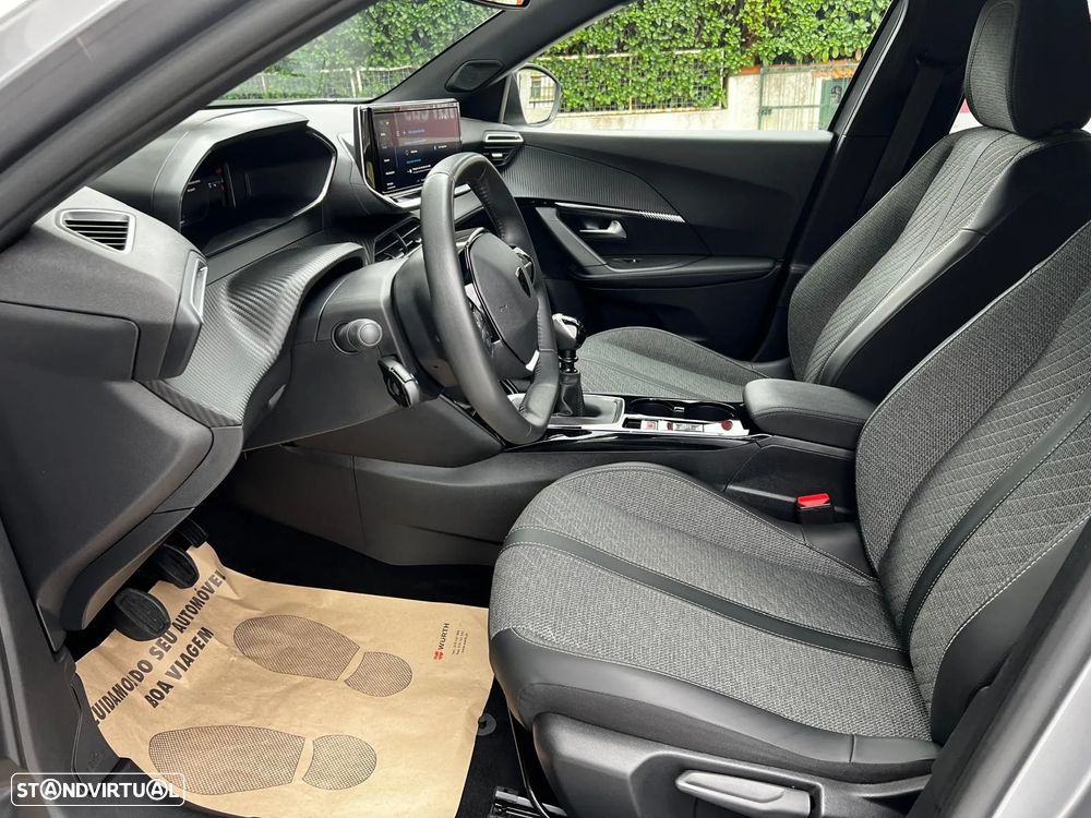 Peugeot 2008 1.2 PureTech Allure - 10