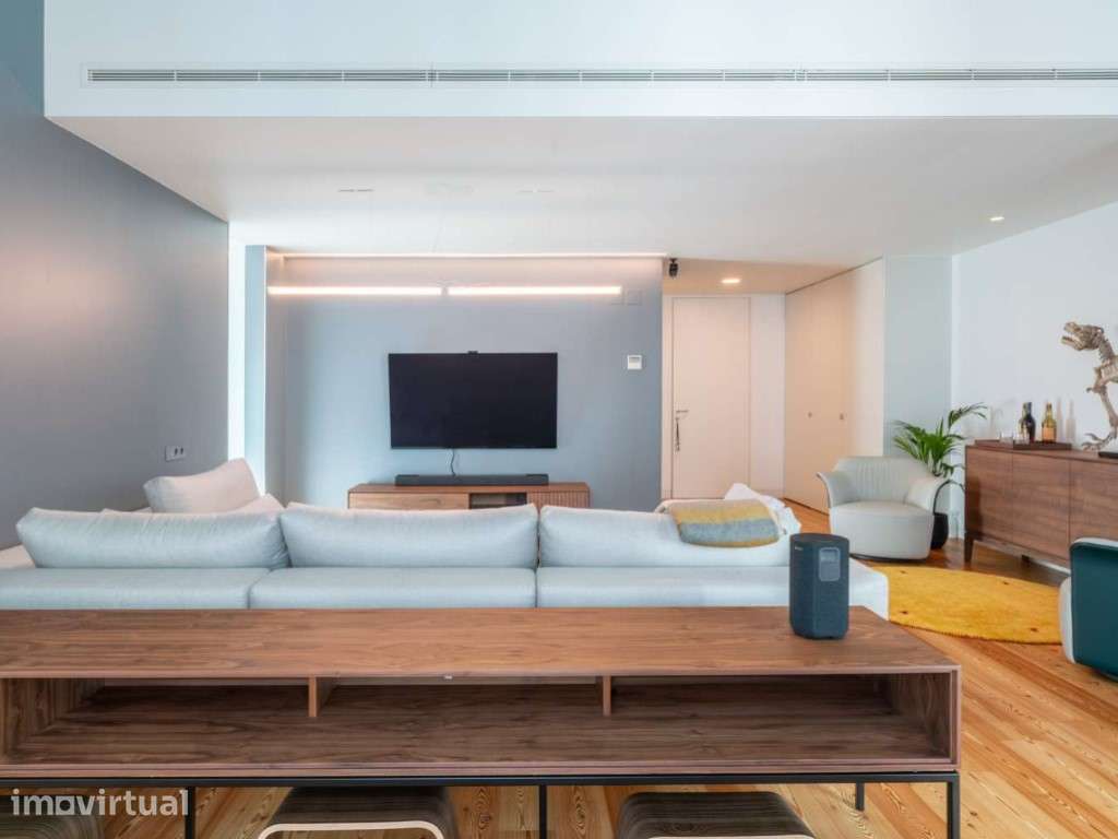 Penthouse T1 +1 duplex com terraço na Av. da Liberdade - Grande imagem: 3/26